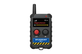 The handheld remote from the game interface, its screen reading Uitgeschoven at 18 m above a red UIT button and a grey IN button
